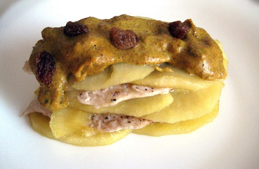 Lasagne s kuřecím masem a jablky