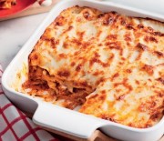 Lasagne s mletým masem a s ořechy