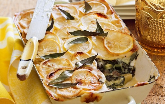 Lasagne s citronem, klobásou a mangoldem
