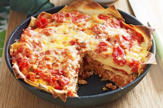 Lasagne s lososem, rajčaty a sýrem ricotta