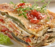 Lasagne s restovanou paprikou, cuketou a sýrem riccota