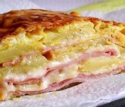 Cuketové lasagne se sýrem, šunkou a vajíčkem
